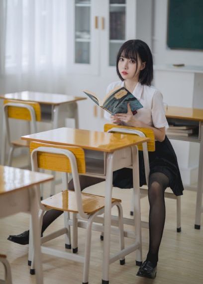 原央丽莎