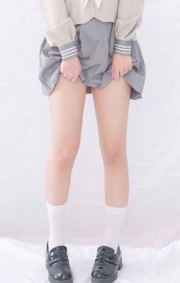 青岛打人路虎女司机身份曝光