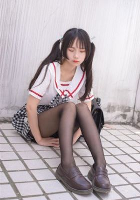 亭亭玉立国色天香九月天