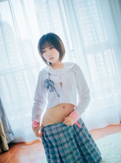 胸大我被六个男人玩一晚上